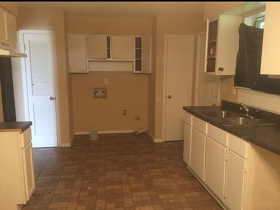 3rd image of 1050 Orange Blossom Ln