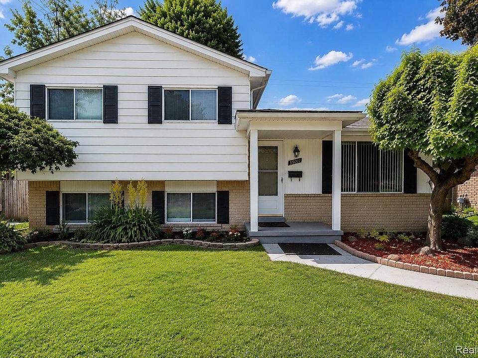 1st image of 33828 Stonewood Dr