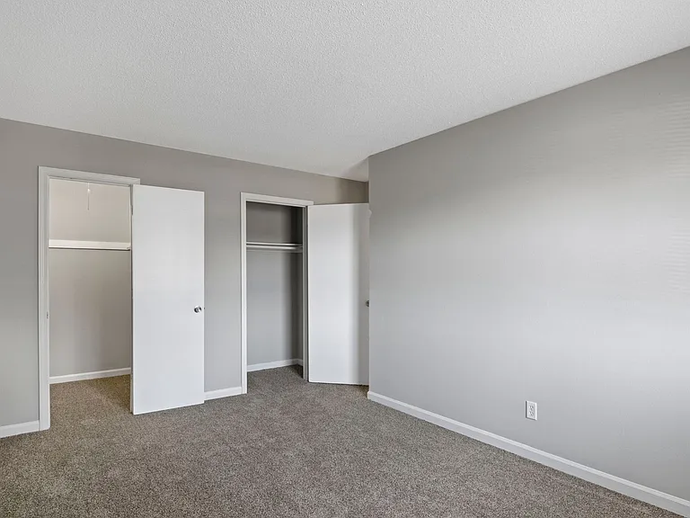 The Vineyards Apartment Homes — Photo 11