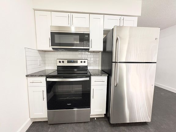 4th image of 5026 W Washington St #1