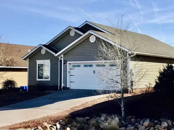 63 S Hillcrest Dr, Snowflake, AZ 85937