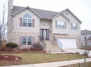 700 E Pheasant Run Dr, Hobart, IN 46342