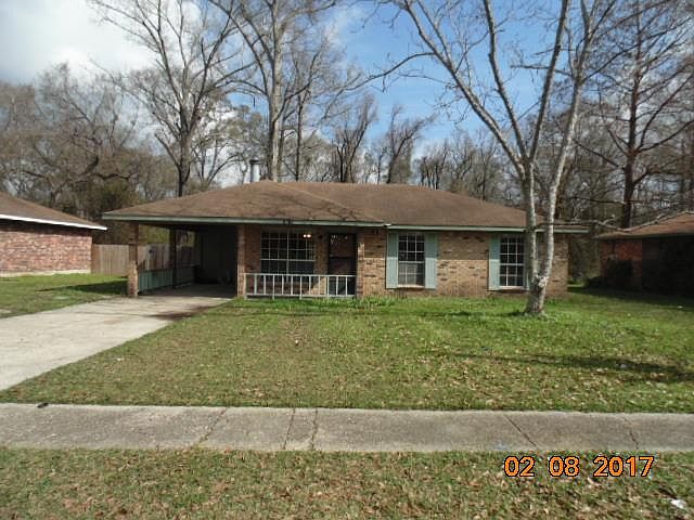 1st image of 2611 Boxwood Dr