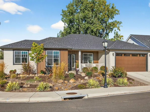 3817 Arena Dr, Medford, OR 97504