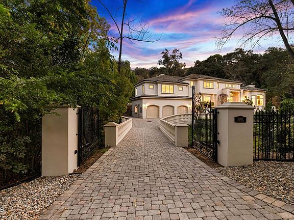 2nd image of 4080 Dover Rd