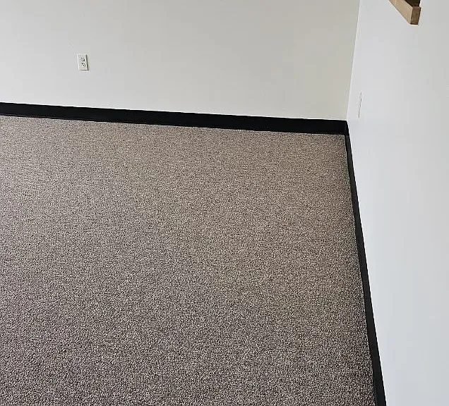 327 Main St #202 — Photo 8