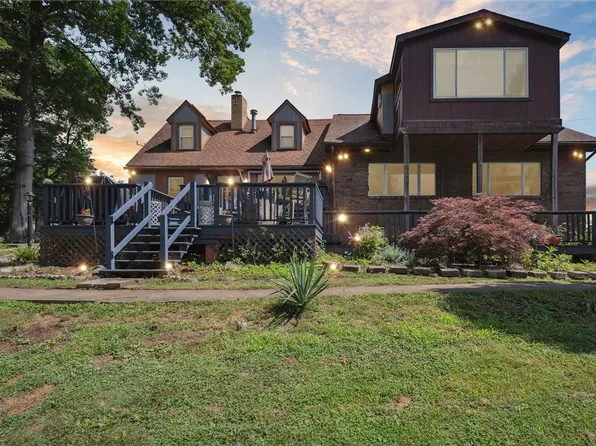 636 Woodlawn Rd, Ford City, PA 16226