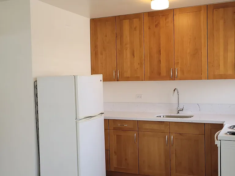 1046 Wong Ho Ln — Photo 3