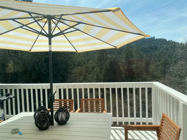 832 Berne Dr, Crestline, CA 92325