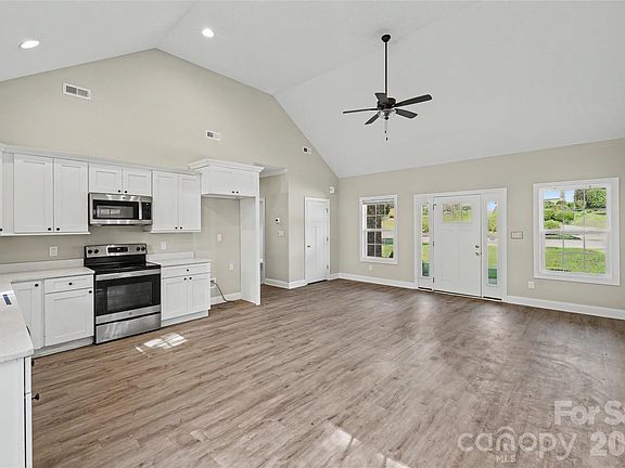 2nd image of 161 Ole Eastpointe Dr