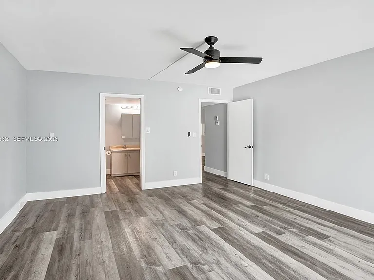 3001 Portofino Isle #K2 — Photo 31