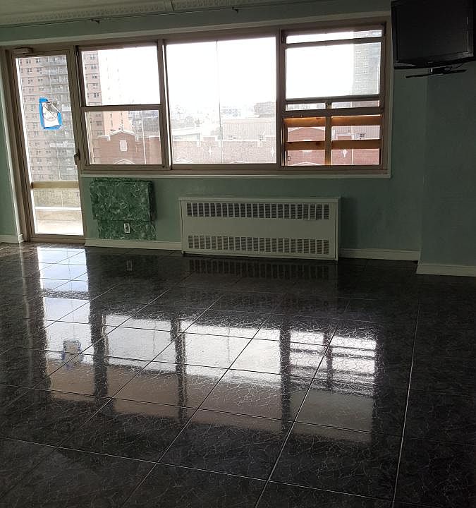 1st image of 2915 W 5th St APT 12H