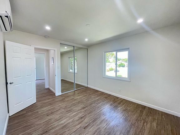 3rd image of 1416 N Edison Blvd #D