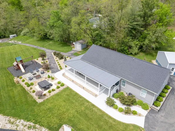 9548 E Northshore Dr, Unionville, IN 47468