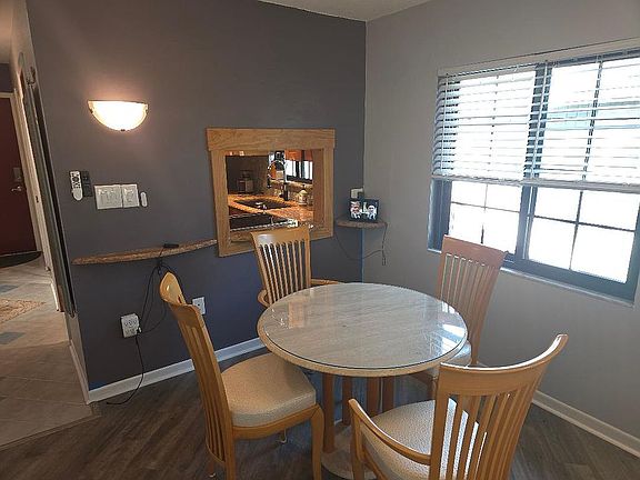 5th image of 225 E 10th Ave #2