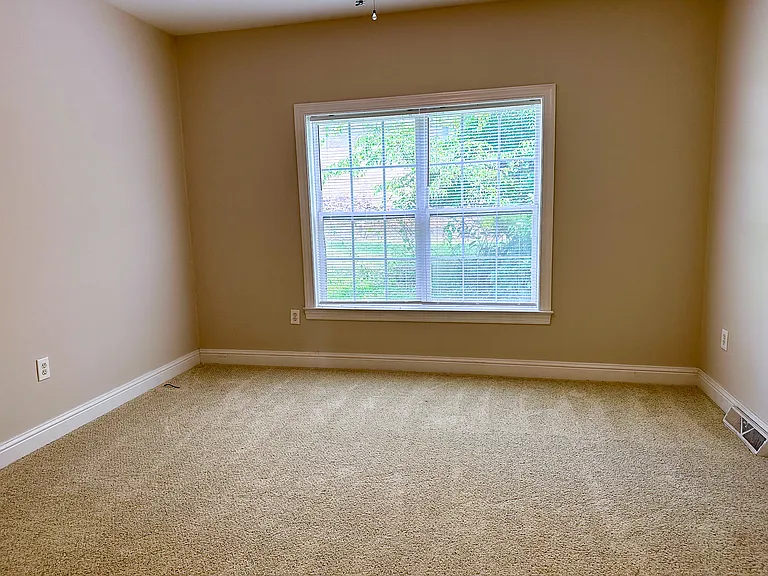1930 Genesis Park Pl — Photo 14