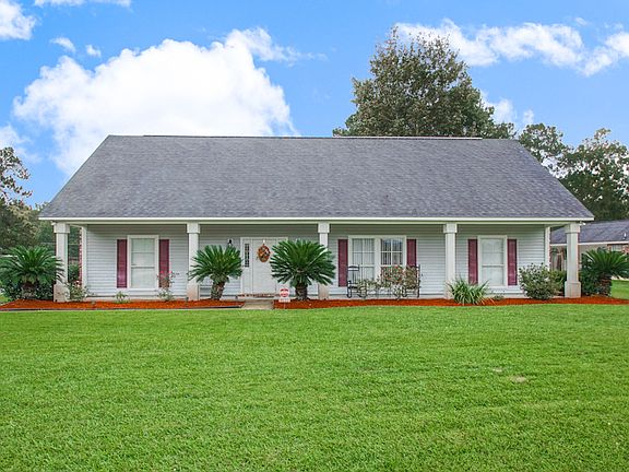 3rd image of 32886 Kirbywood Dr