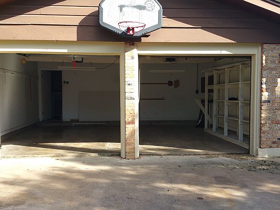 2nd image of 2909 Ivanhoe Ln