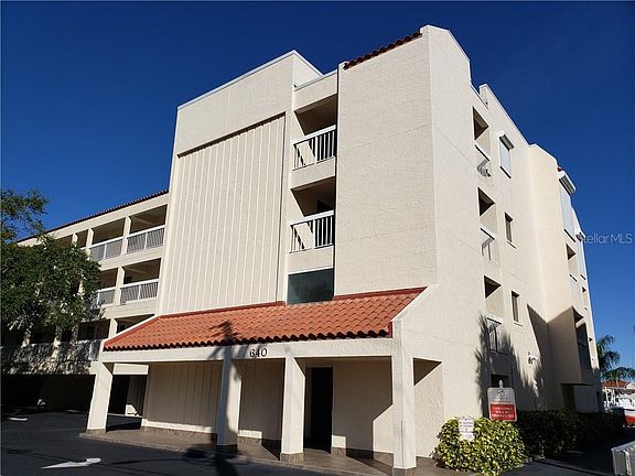 2nd image of 640 Bayway Blvd APT 303