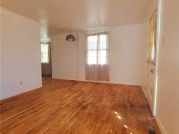 2nd image of 4641 Saint James Ave