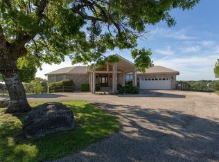 181 La Reata Rd S, Kerrville, TX 78028