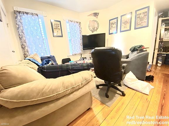 365 Meridian St 9