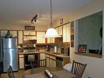 4th image of 25 Taft Ct Unit A