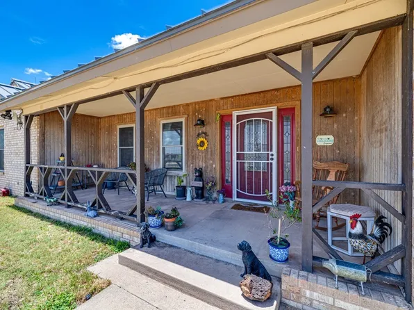 12326 E Veribest Rd, Miles, TX 76861