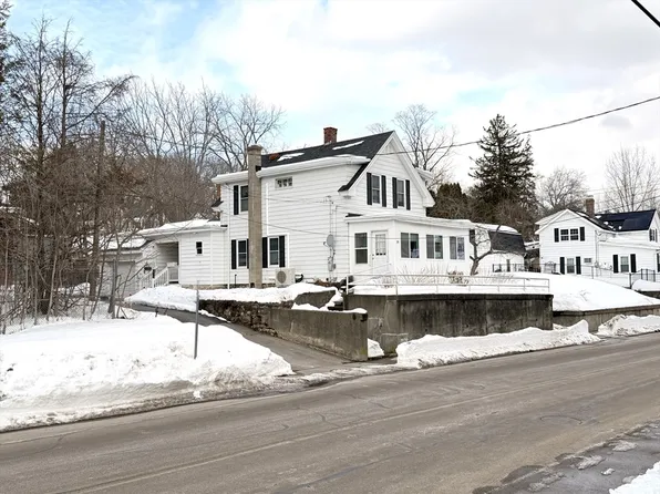 28 Eastford Rd, Southbridge, MA 01550