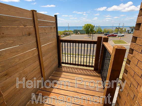 3rd image of 627 E 4th St #204