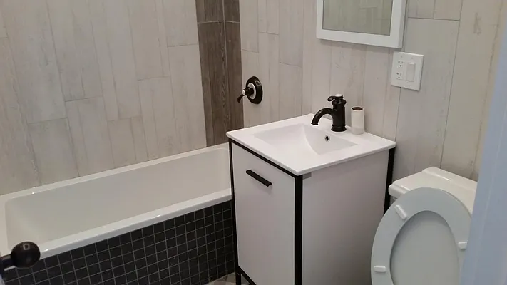 Rented by Arvik Group Real Estate | media 12