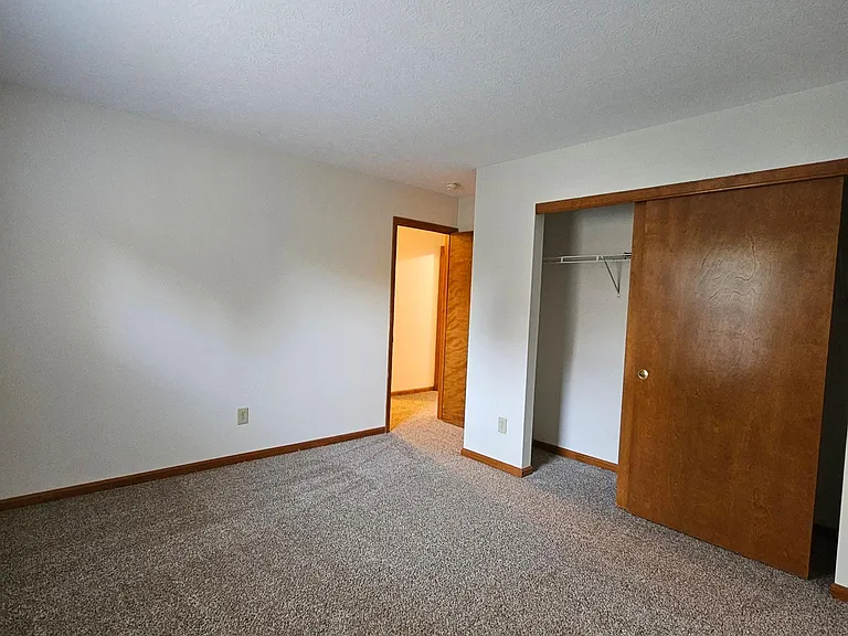 4476 Edgarton Dr — Photo 9
