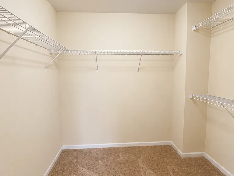 466 Westmoreland Rd — Photo 8