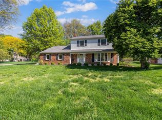 32696 Surrey Ln, Avon Lake, OH 44012