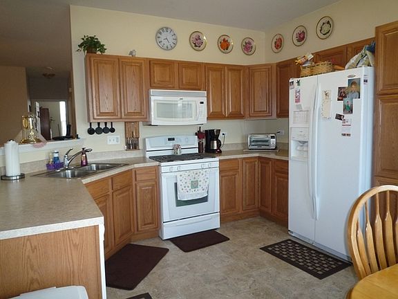 4th image of 1460 W Remington Ln