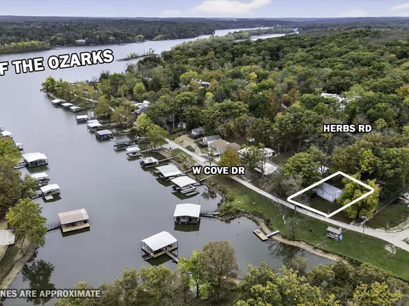 28329 W Cove Dr, Lincoln, MO 65338