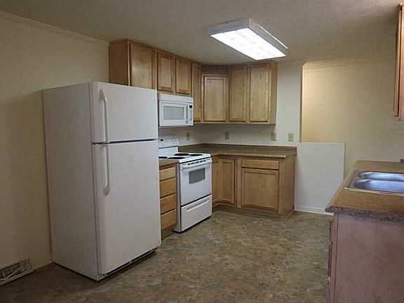 5th image of 4889 Ellis Ave