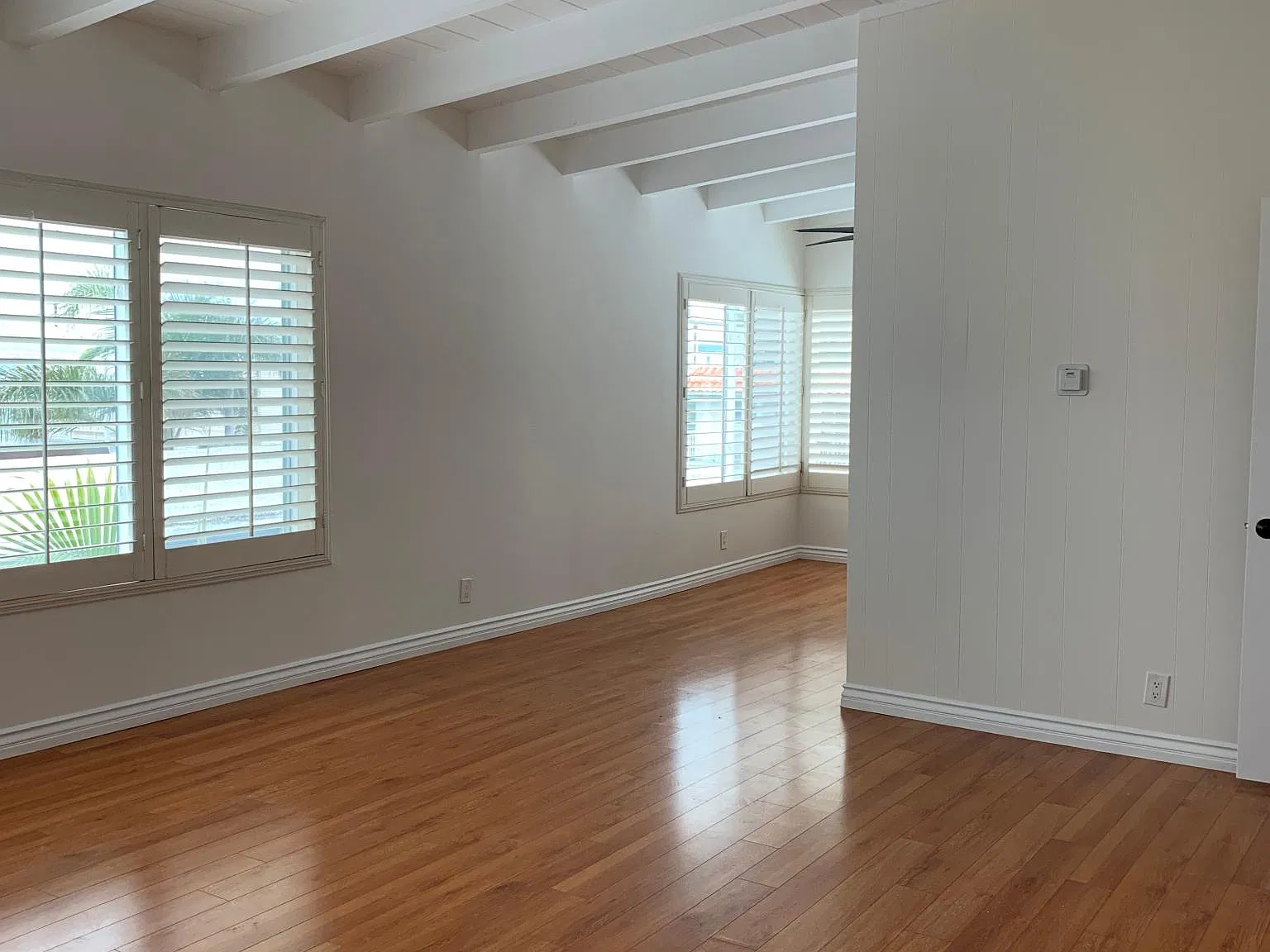 2 bed, 870 sqft, $3,950 — Photo 3