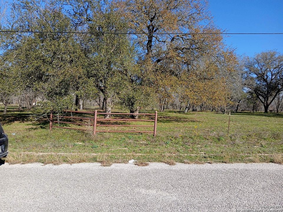 2nd image of 286 county road 6876 LOT 286