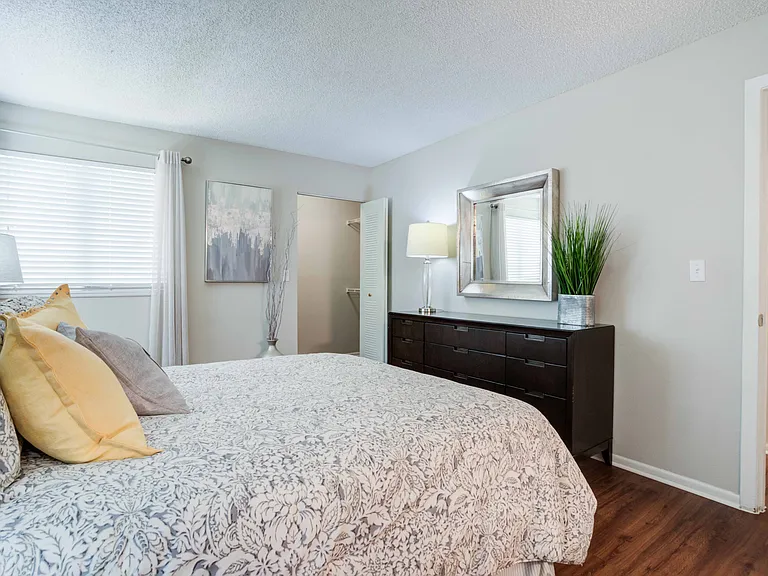 Coral Club Apartment Homes — Photo 15