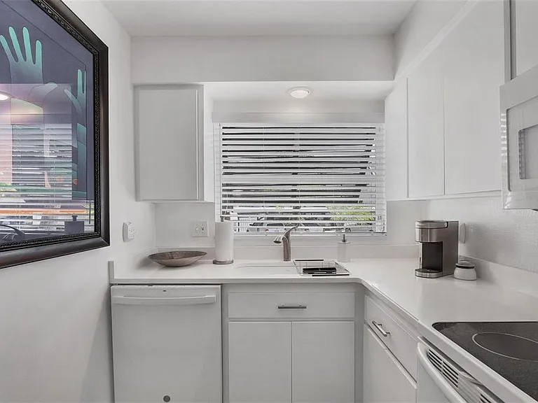 4660 Ocean Blvd #N1 — Photo 14