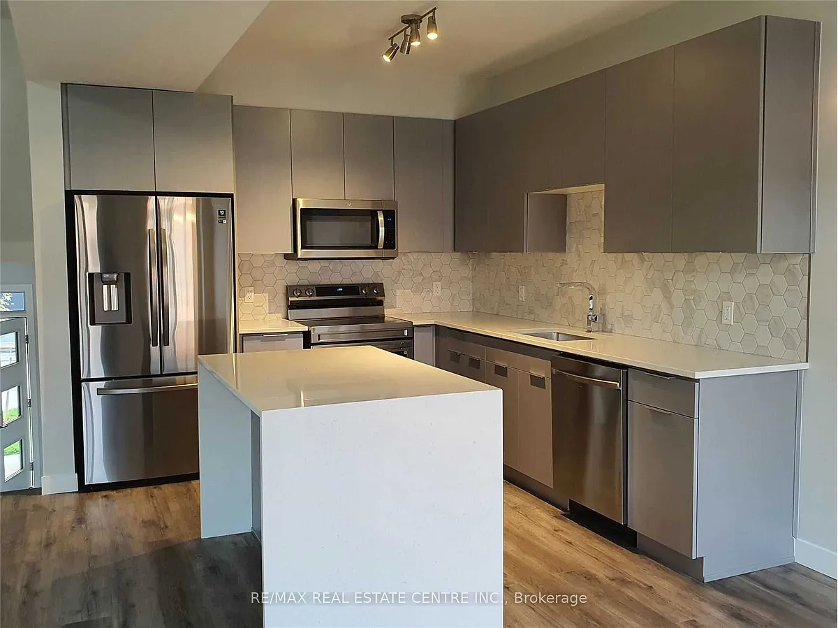 Building Photo - 3380 Singleton Ave #87