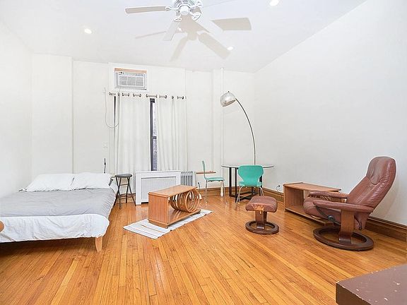 2nd image of 28 W 105th St APT 2R