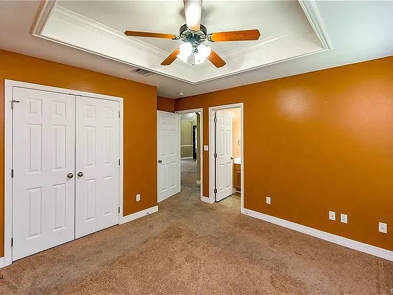 631 Whitefield Ln — Photo 12