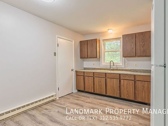4th image of 26045 S Oak Rd Unit 4