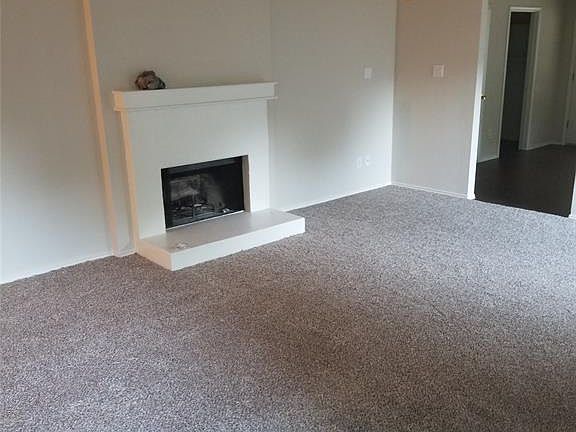 4th image of 9305 Glen Falls Ln