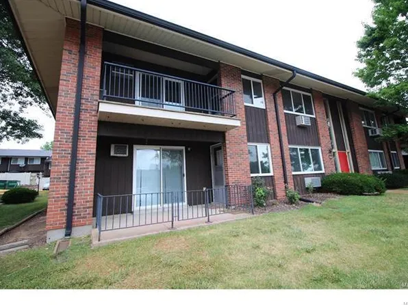 10037 Echoridge Ln APT A, Saint Louis, MO 63123