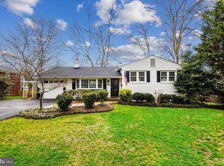 1131 Greenway Rd, Alexandria, VA 22308