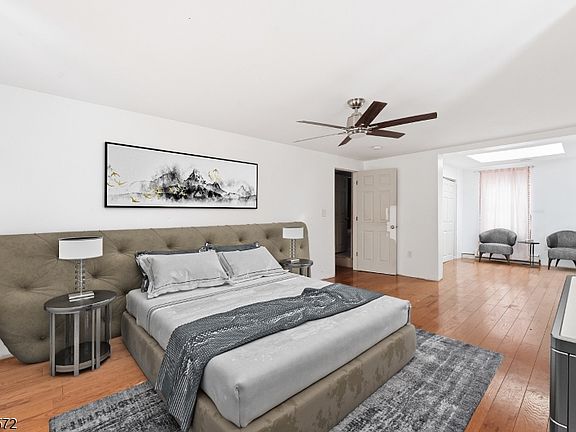 3rd image of 17 High St