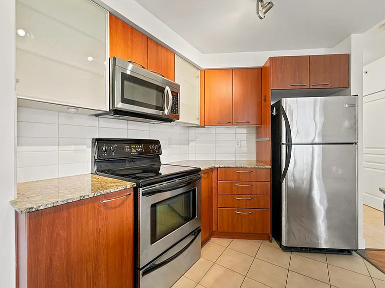 4028 Knight St #516 — Photo 5